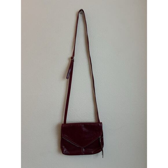 HOBO Daria Womens leather crossbody shoulder bag purse Winter Berry Color - Picture 3 of 14